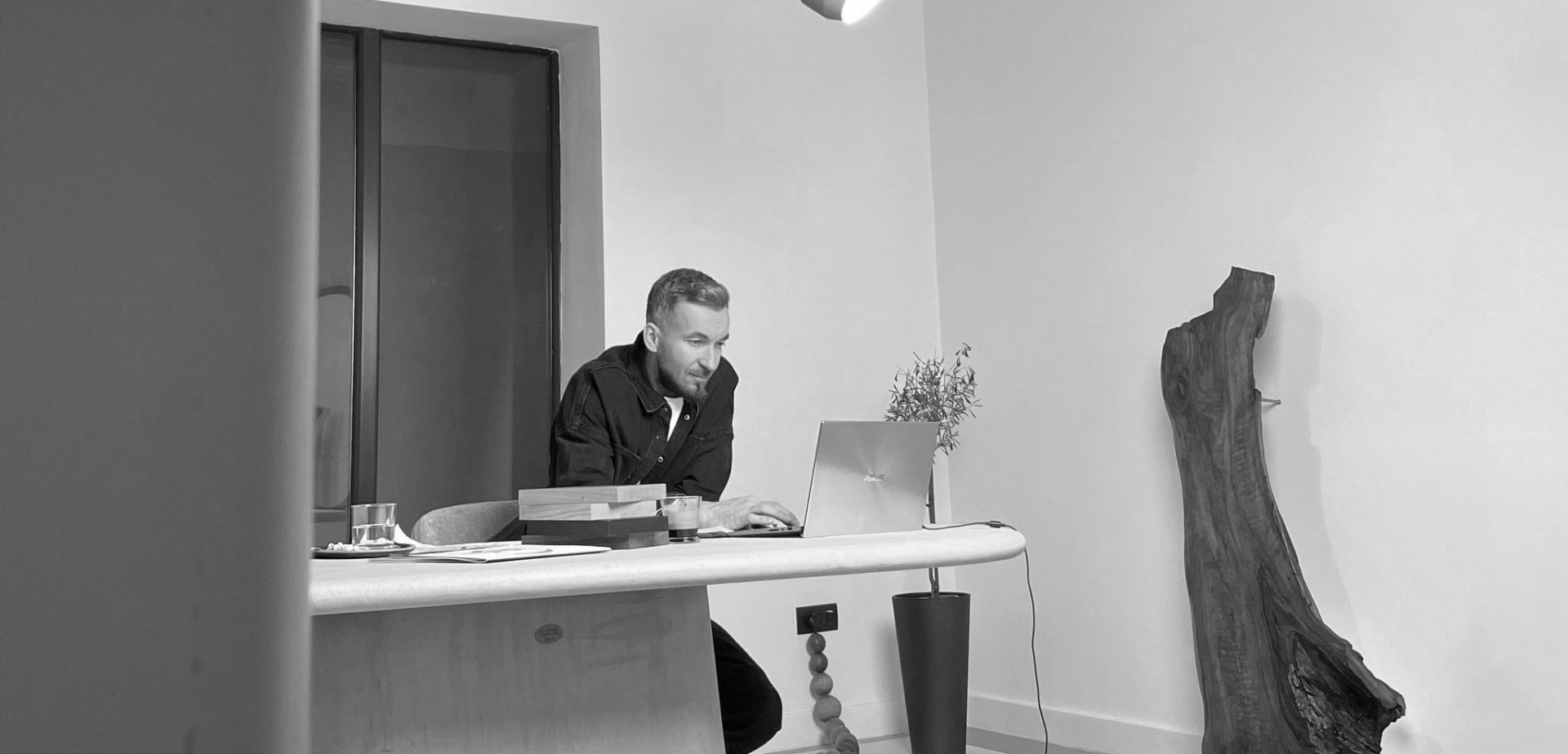 Una alianza creativa y sostenible: Romanian Wood & Digital Diggers.